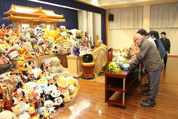 人形・ぬいぐるみ・ペット供養祭の様子